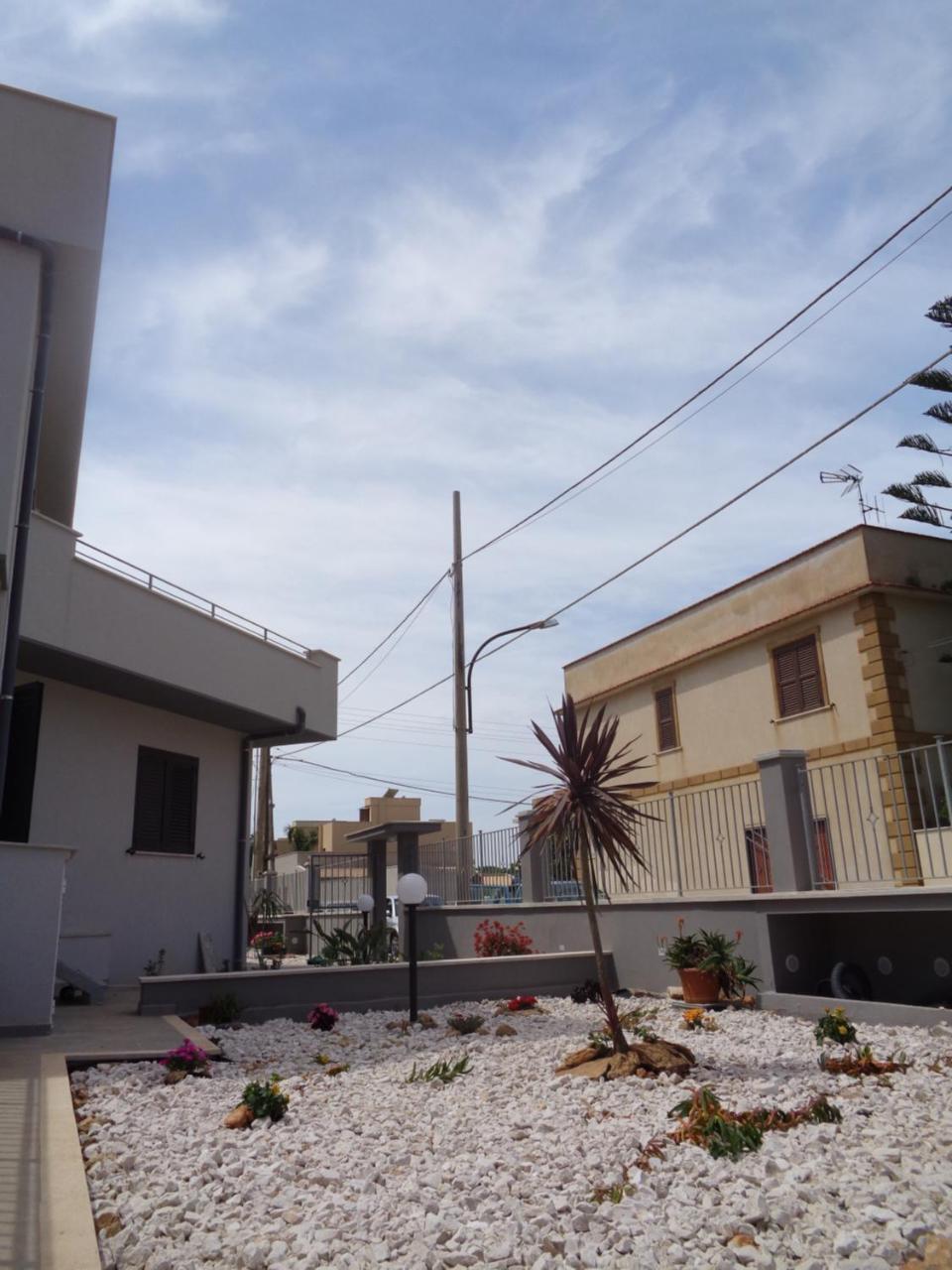 Erice Playa Apartment Trapani Bagian luar foto